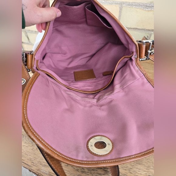 Coach Turn Lock Leather Bag - Picture 11 of 12